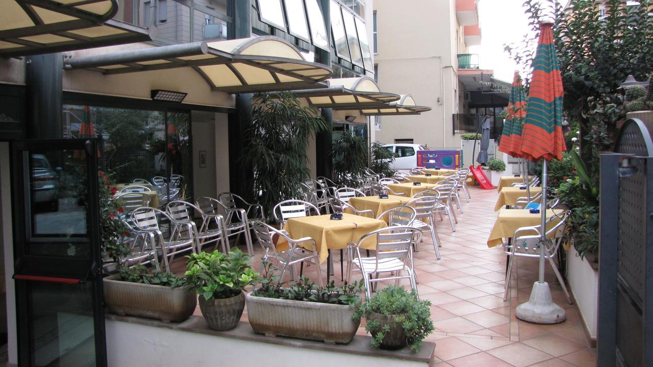 Hotel Caruso Rimini Exterior foto