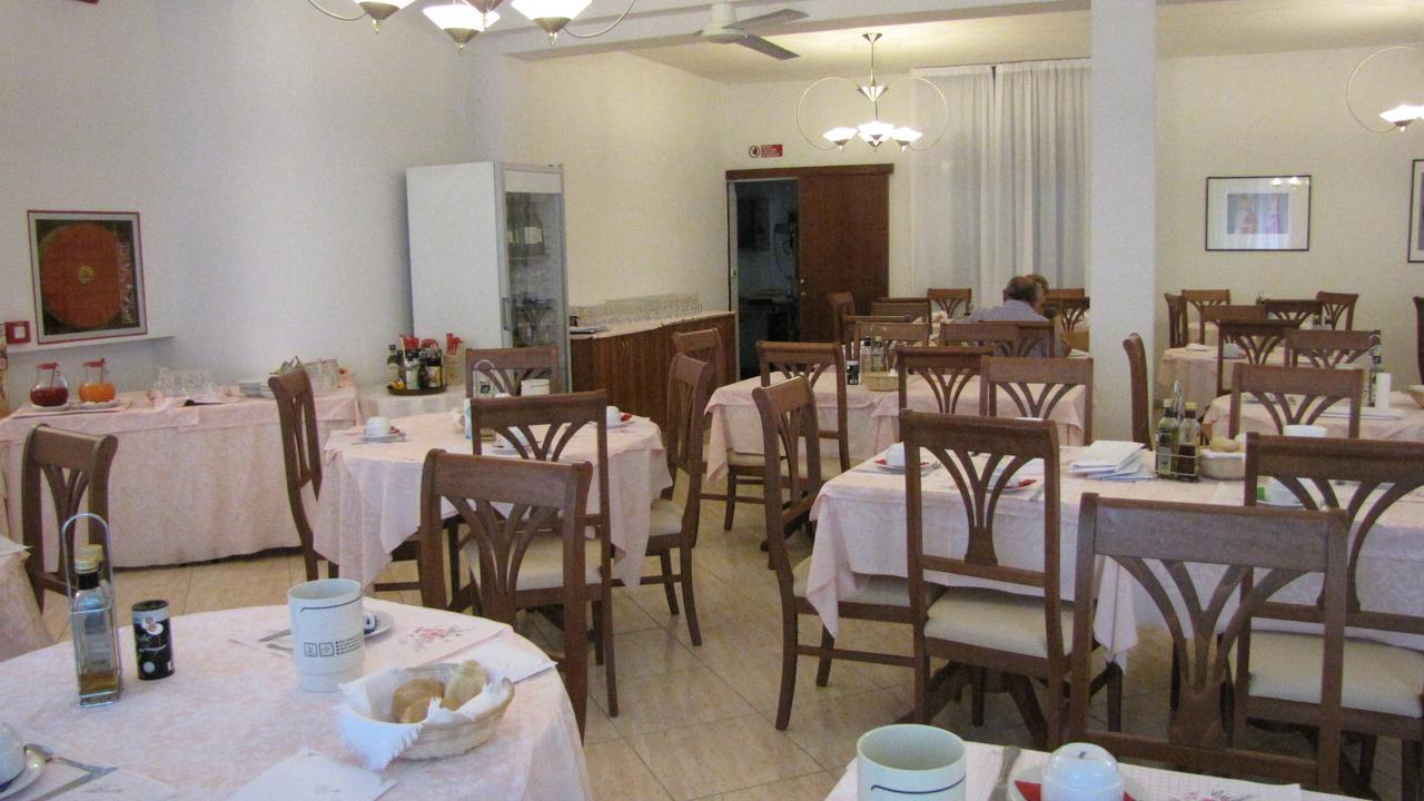 Hotel Caruso Rimini Exterior foto